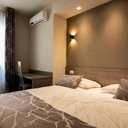 Astoria Living Apartment *